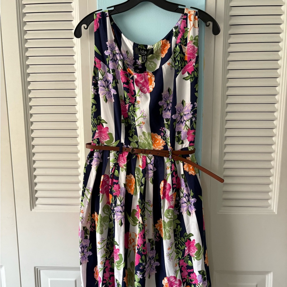 Floral Stripe Sleeveless Midi Dress in Navy, White & Multi